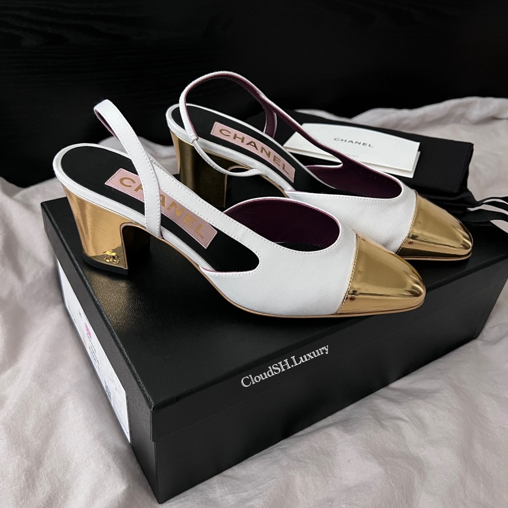 Auth Chanel 22C White & Gold Slingback Pumps -Sz. 36 New condition